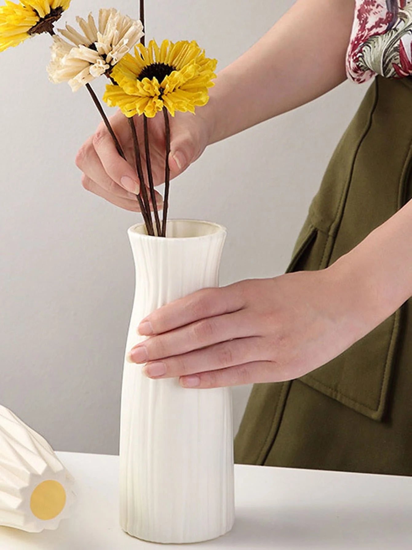 Hilario Simple Vase